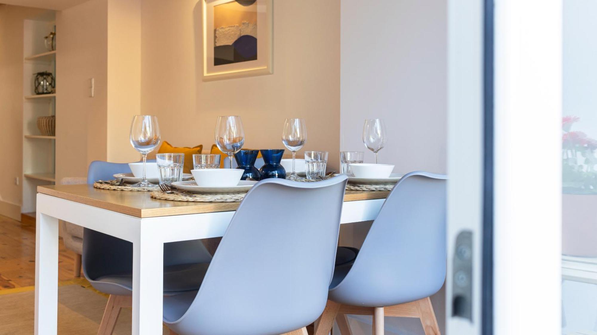 City Center Duplex W Patio By Lovelystay Porto Luaran gambar