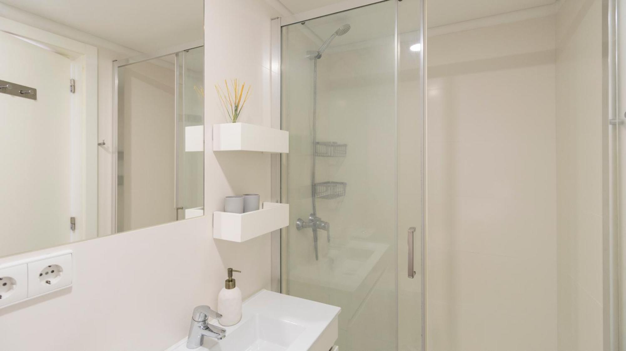 City Center Duplex W Patio By Lovelystay Porto Luaran gambar