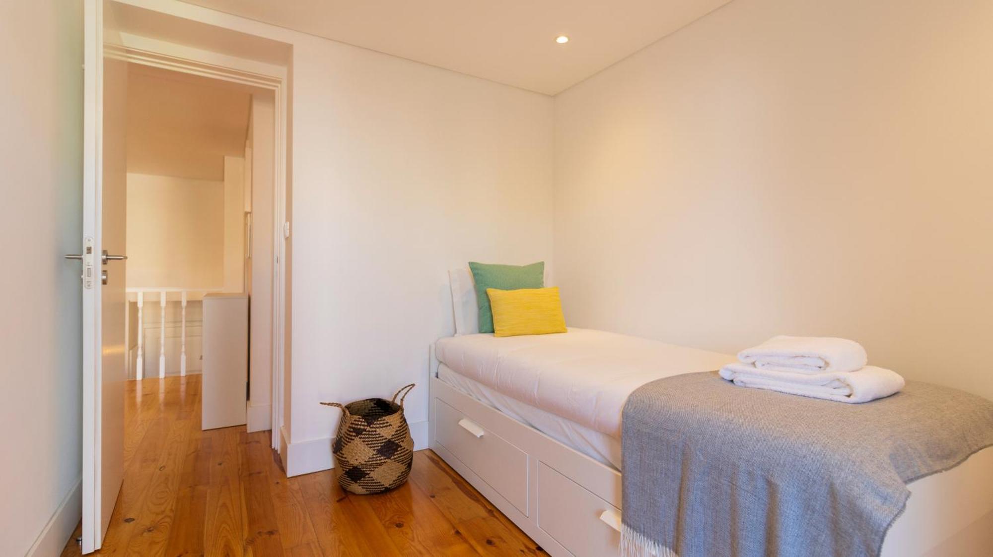 City Center Duplex W Patio By Lovelystay Porto Luaran gambar