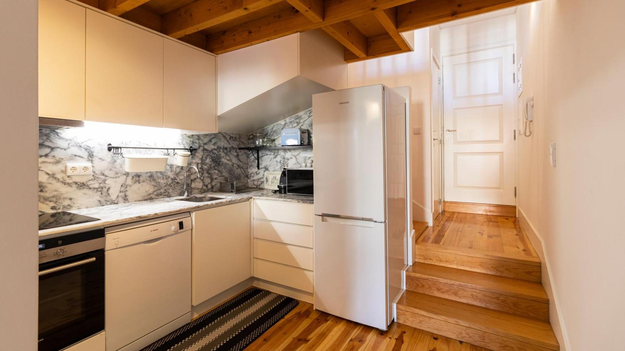 City Center Duplex W Patio By Lovelystay Porto Luaran gambar